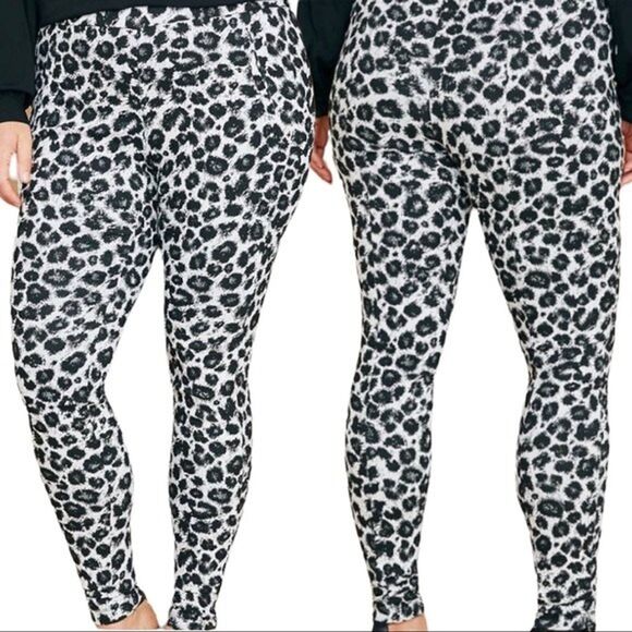 Lane Bryant Pants - Lane Bryant The Allie Leggings Plus Size 24 Animal Print Monotone Black White
